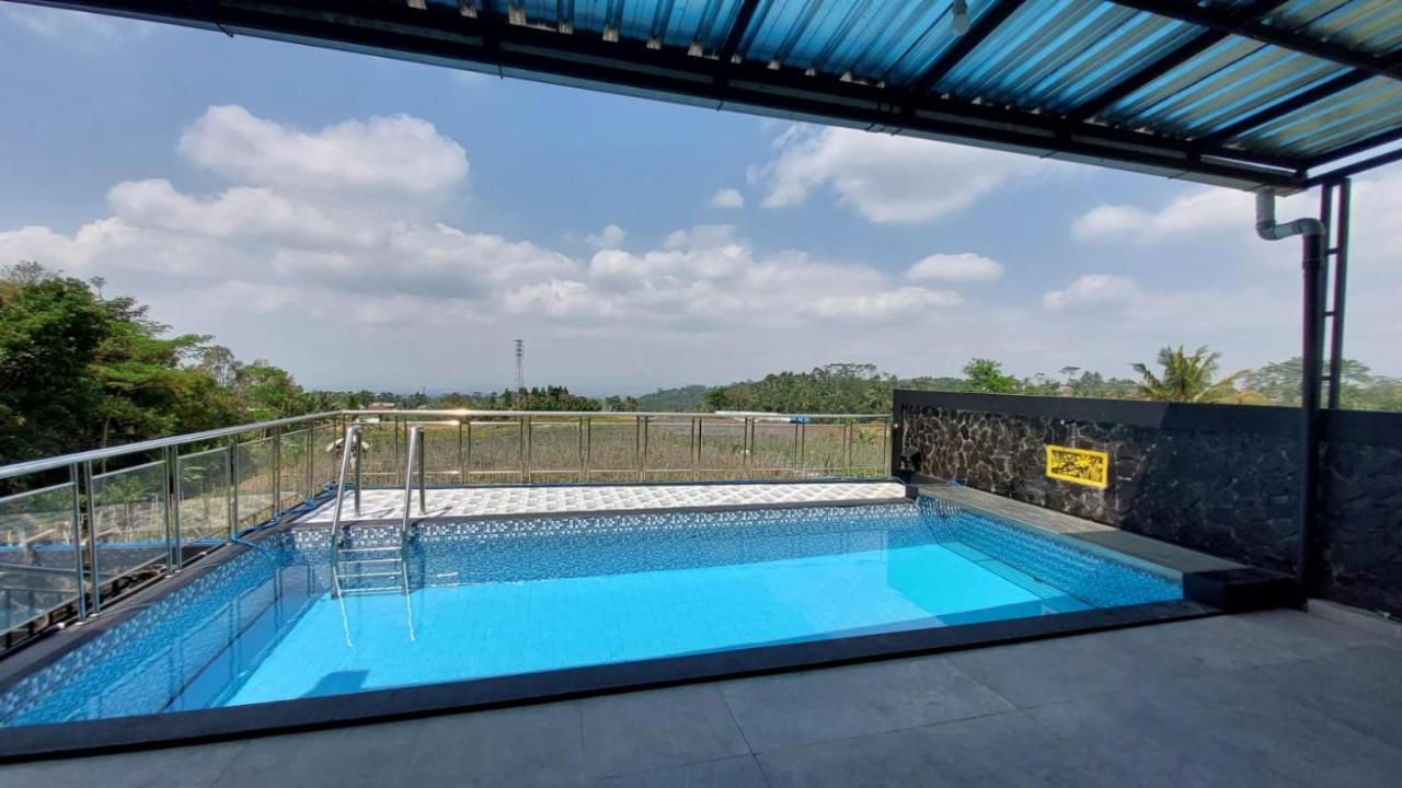 Pool Villa Saung Suluh Purwokerto Zewnętrze zdjęcie