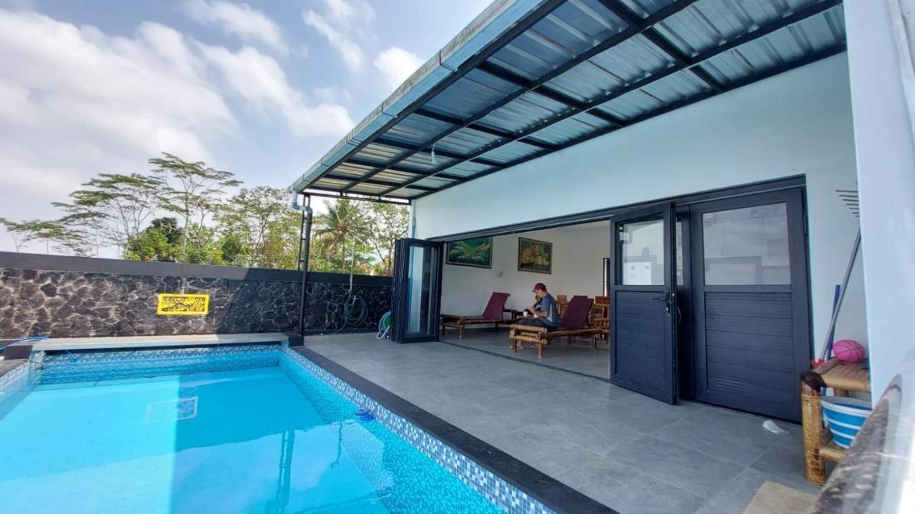 Pool Villa Saung Suluh Purwokerto Zewnętrze zdjęcie