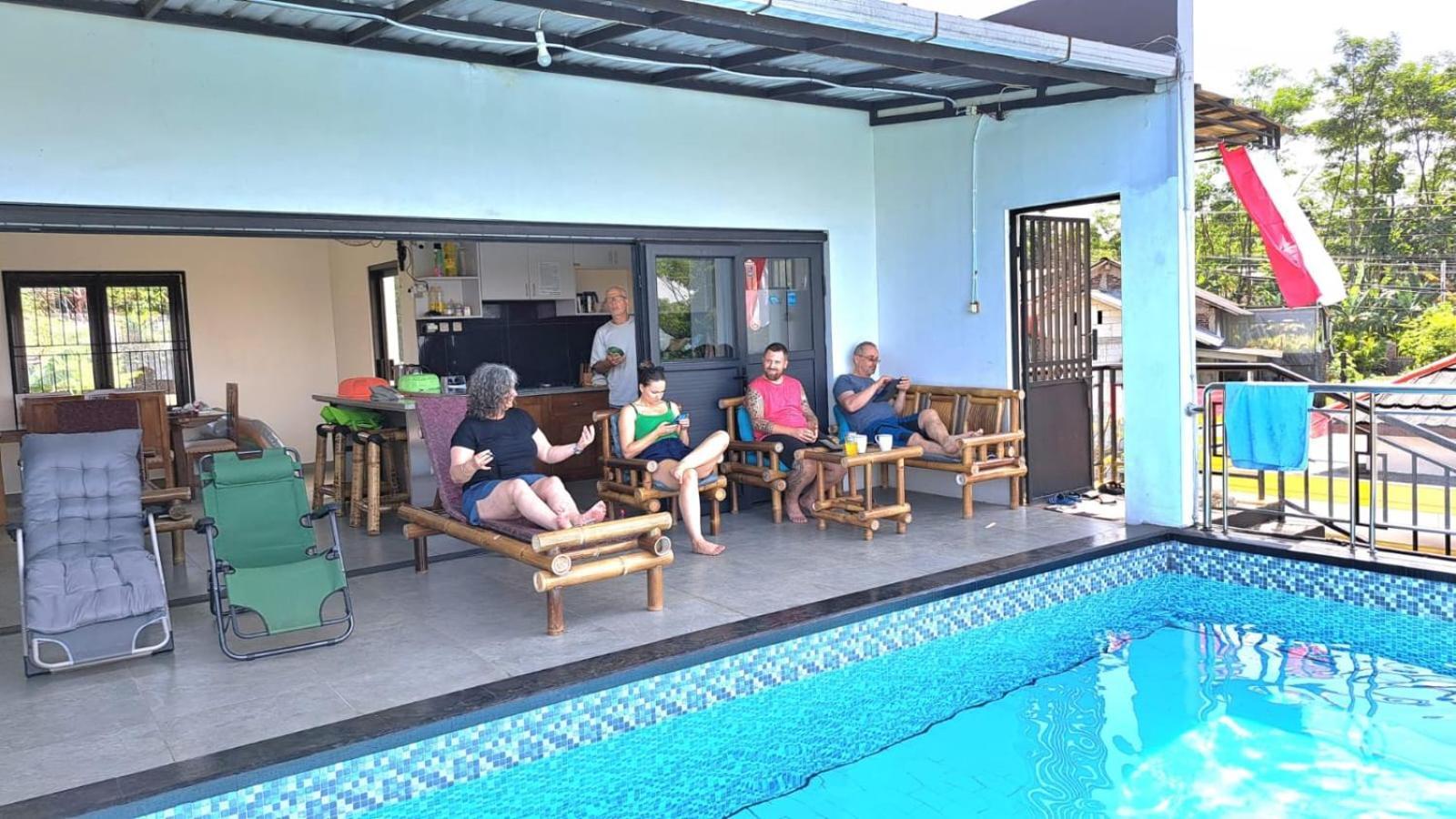 Pool Villa Saung Suluh Purwokerto Zewnętrze zdjęcie